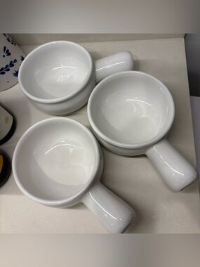 Williams Sonoma Ceramic Soup Bowls with Handle - Set of 3